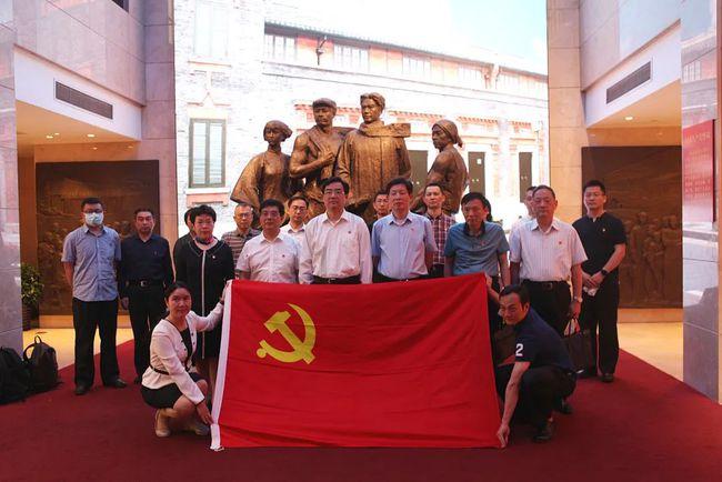 演艺界的璀璨之星,才华横溢的全能艺人,台湾乐坛汪东城